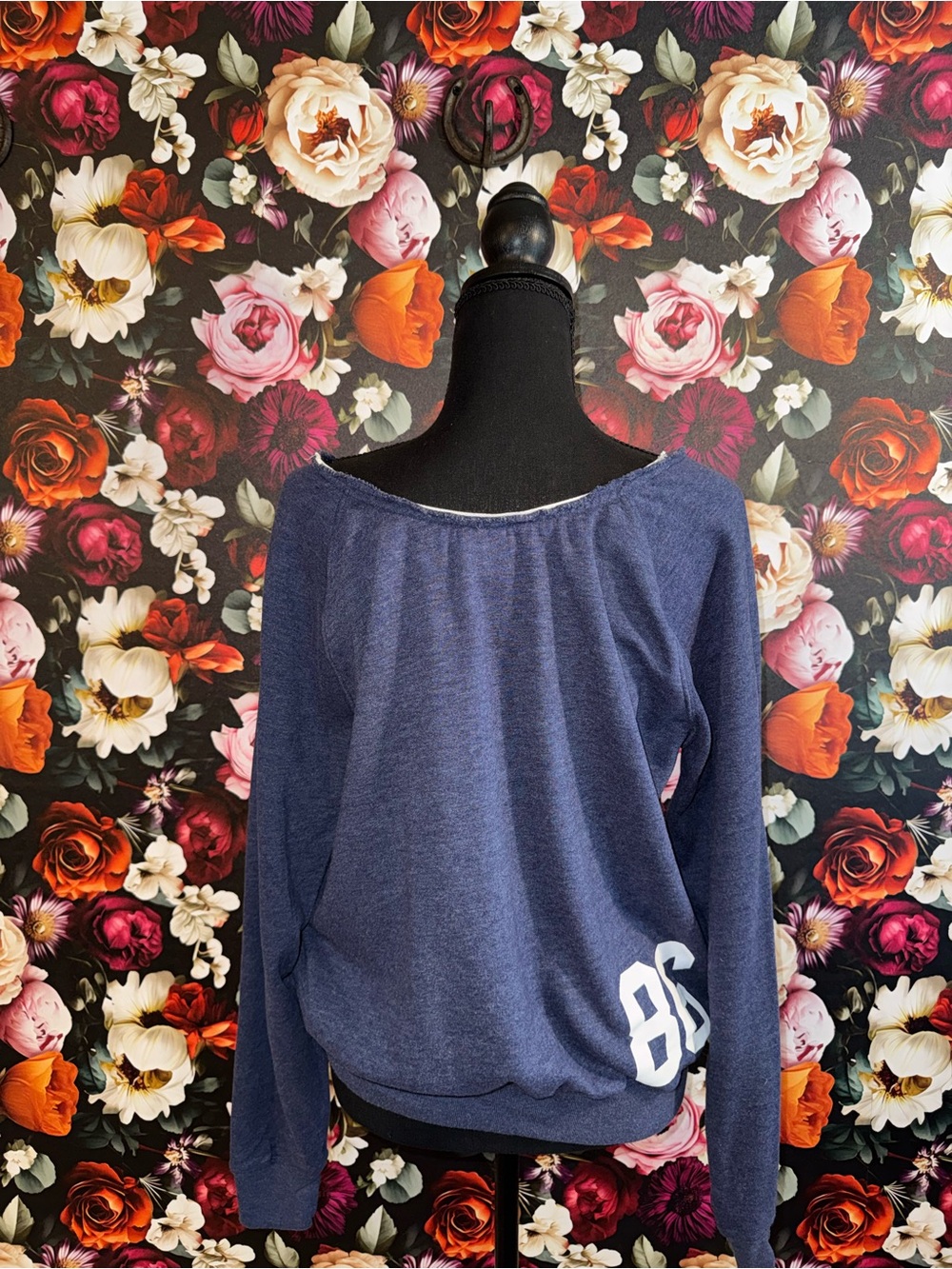 PINK Victoria's Secret Navy Crewneck Pullover with White Logo, M - Picture 5 of 13